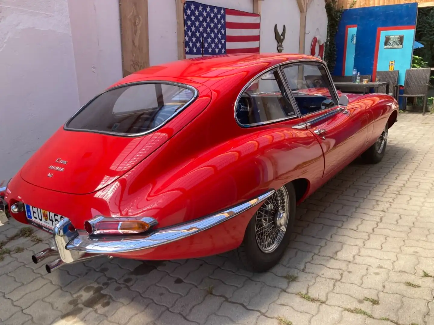 Jaguar E-Type 2 + 2 Serie 1 Rot - 2
