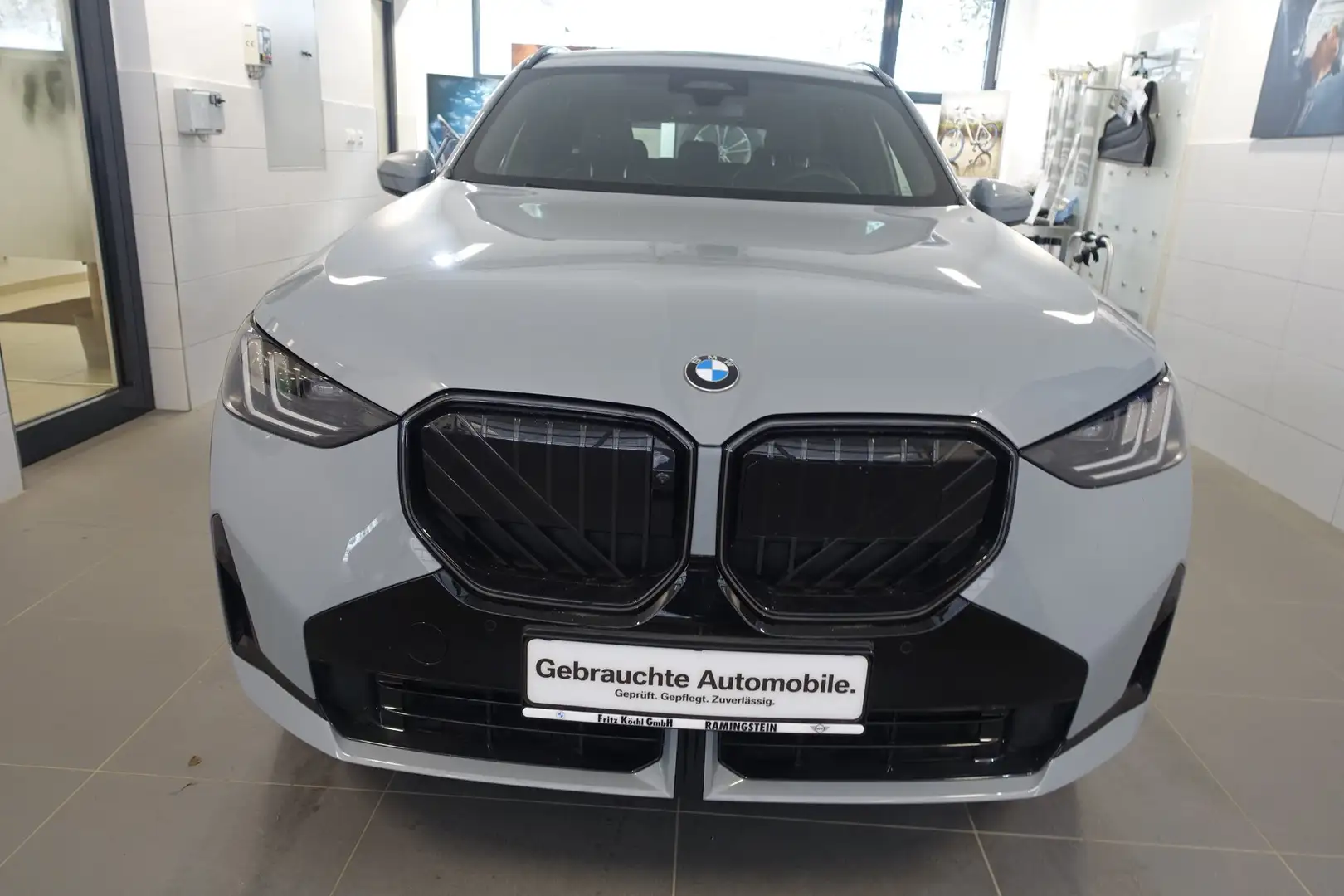 BMW X3 20d xDrive Grau - 2