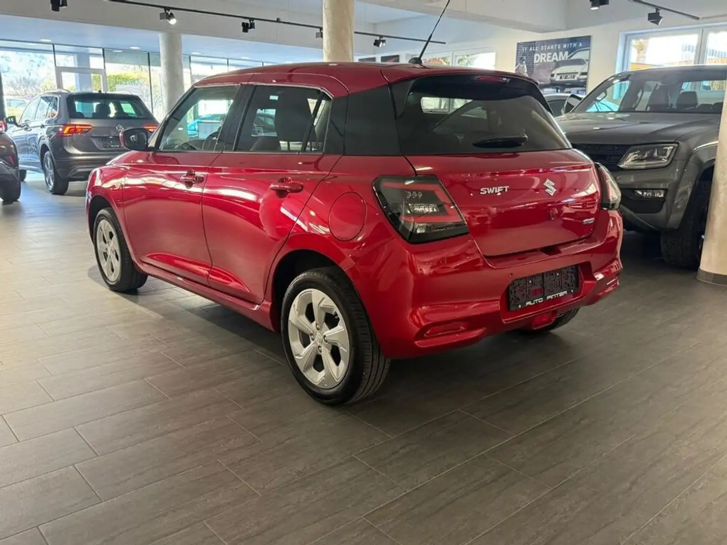 Suzuki Swift 1.2 Dualjet Hybrid 61 kW clear 4x4 Allgrip Rot - 2