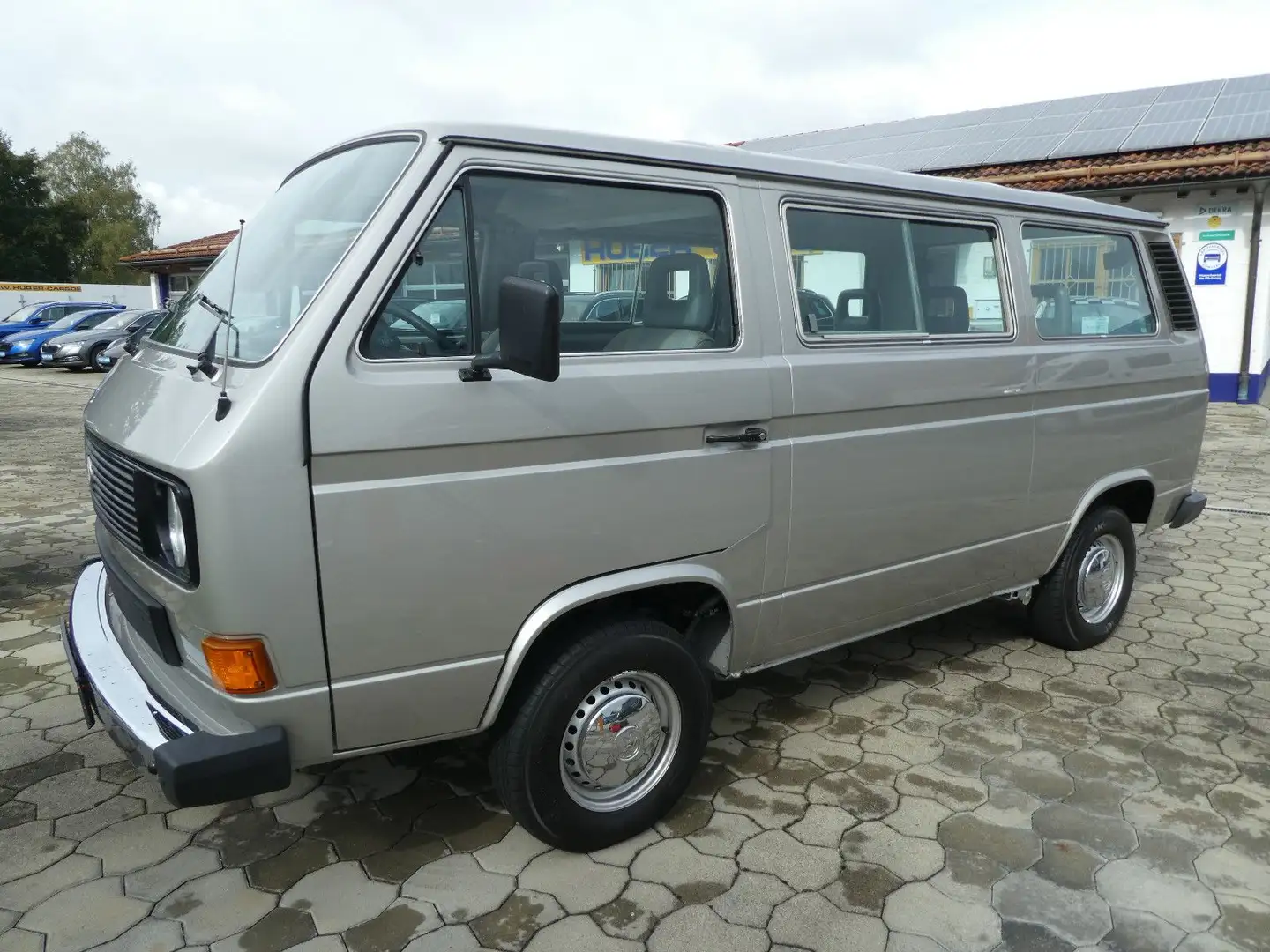 Volkswagen T3 Multivan T3 Vanagon Automatik mit H-Kennzeichen Stříbrná - 1