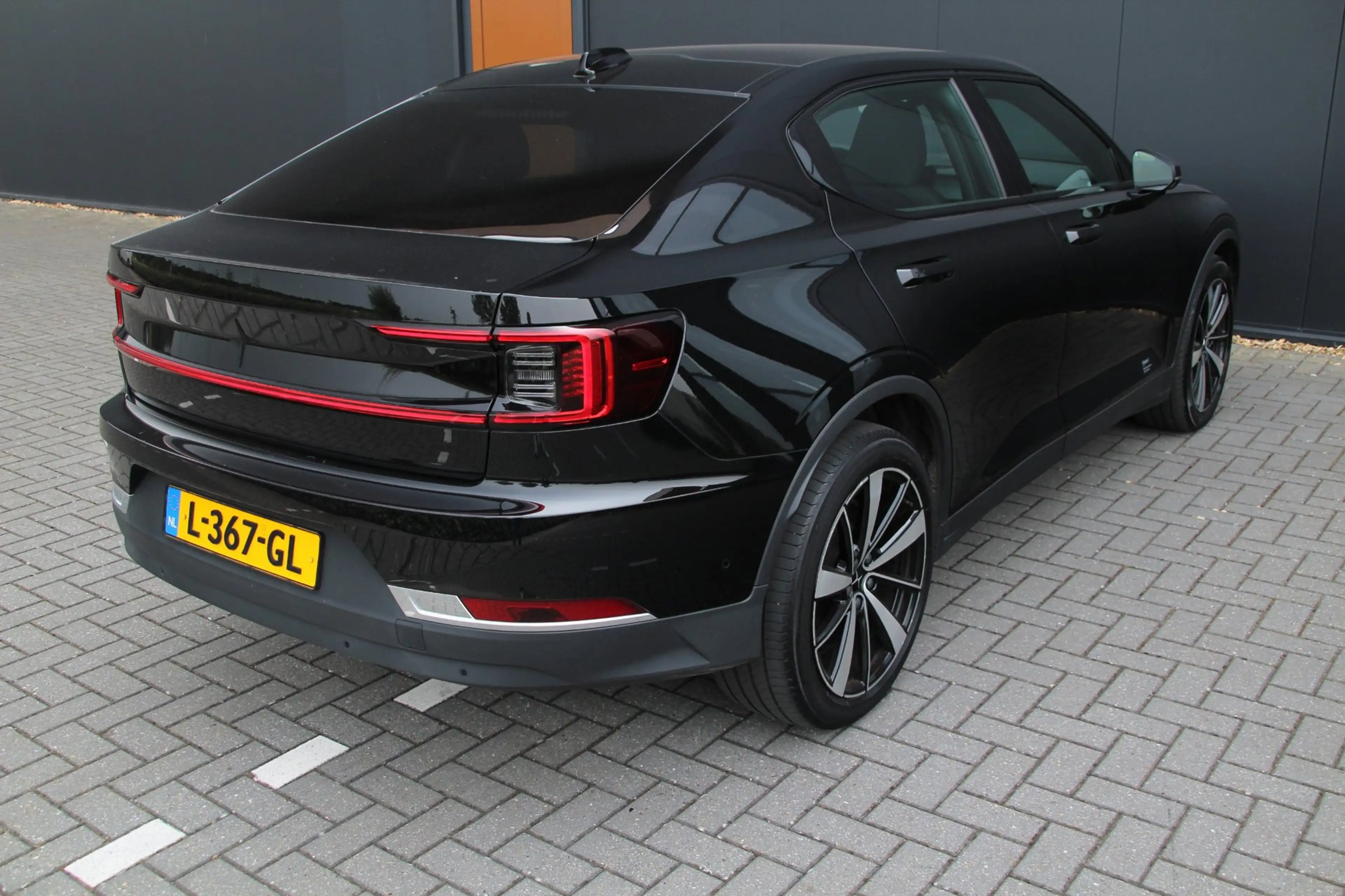 Polestar 2 Long Range Dual Motor Launch Edition 78kWh | SOH 9 — photo 8