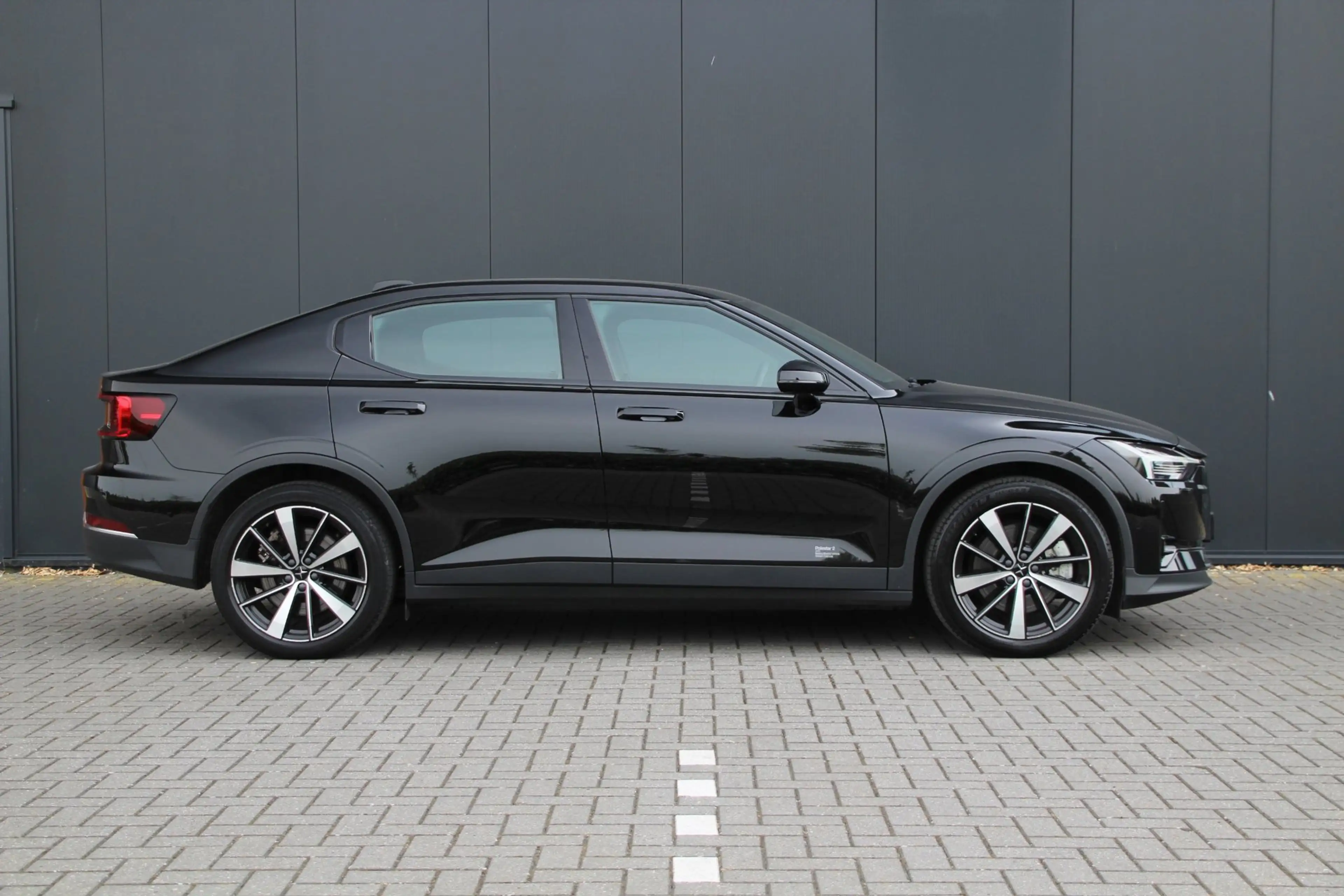 Polestar 2 Long Range Dual Motor Launch Edition 78kWh | SOH 9 — photo 4