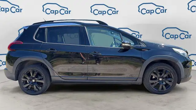 Peugeot 2008 view 4