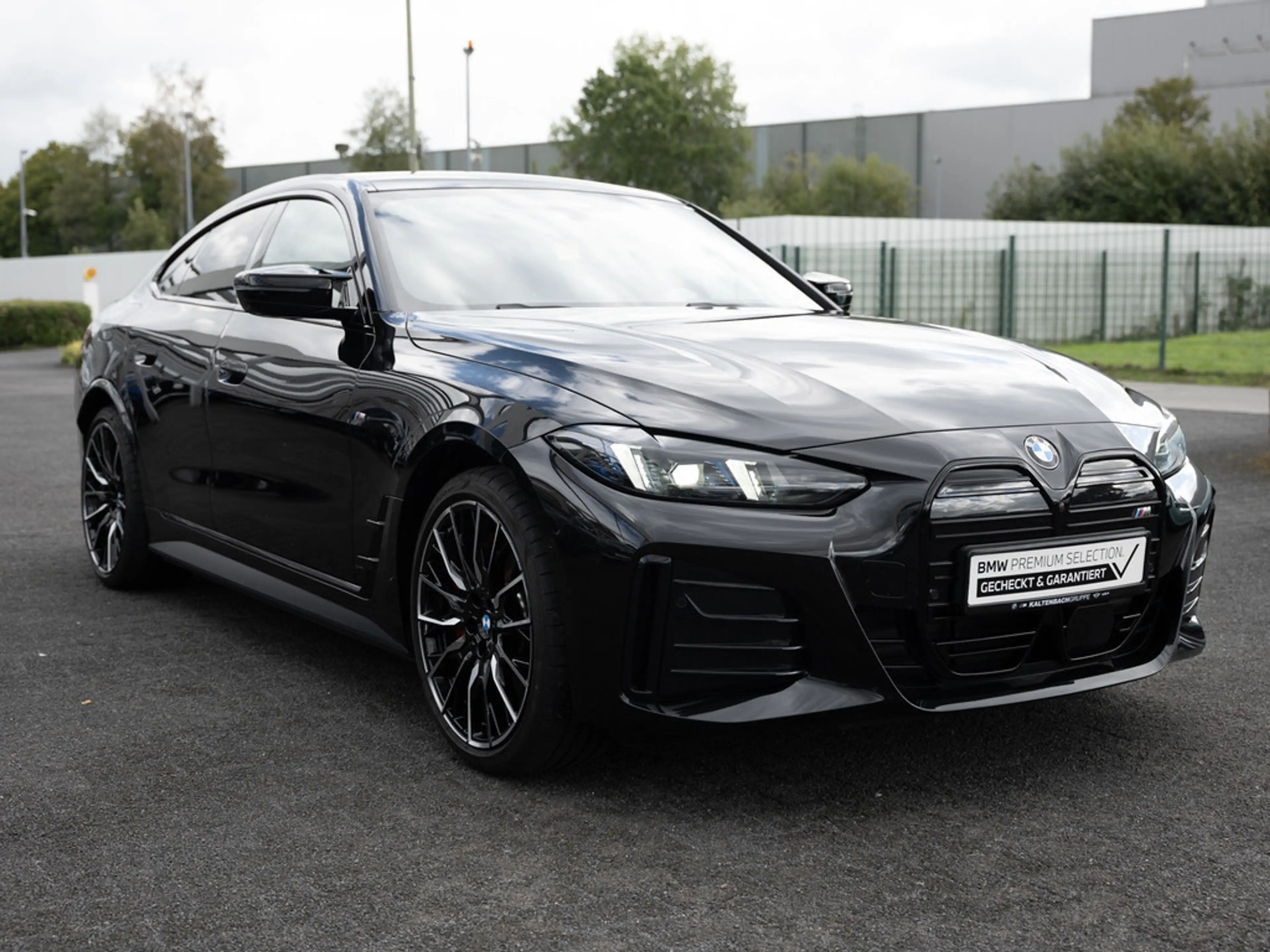 BMW i4 Gran Coupe M60 xDrive AHK HUD ACC NAVI H/K — photo 4