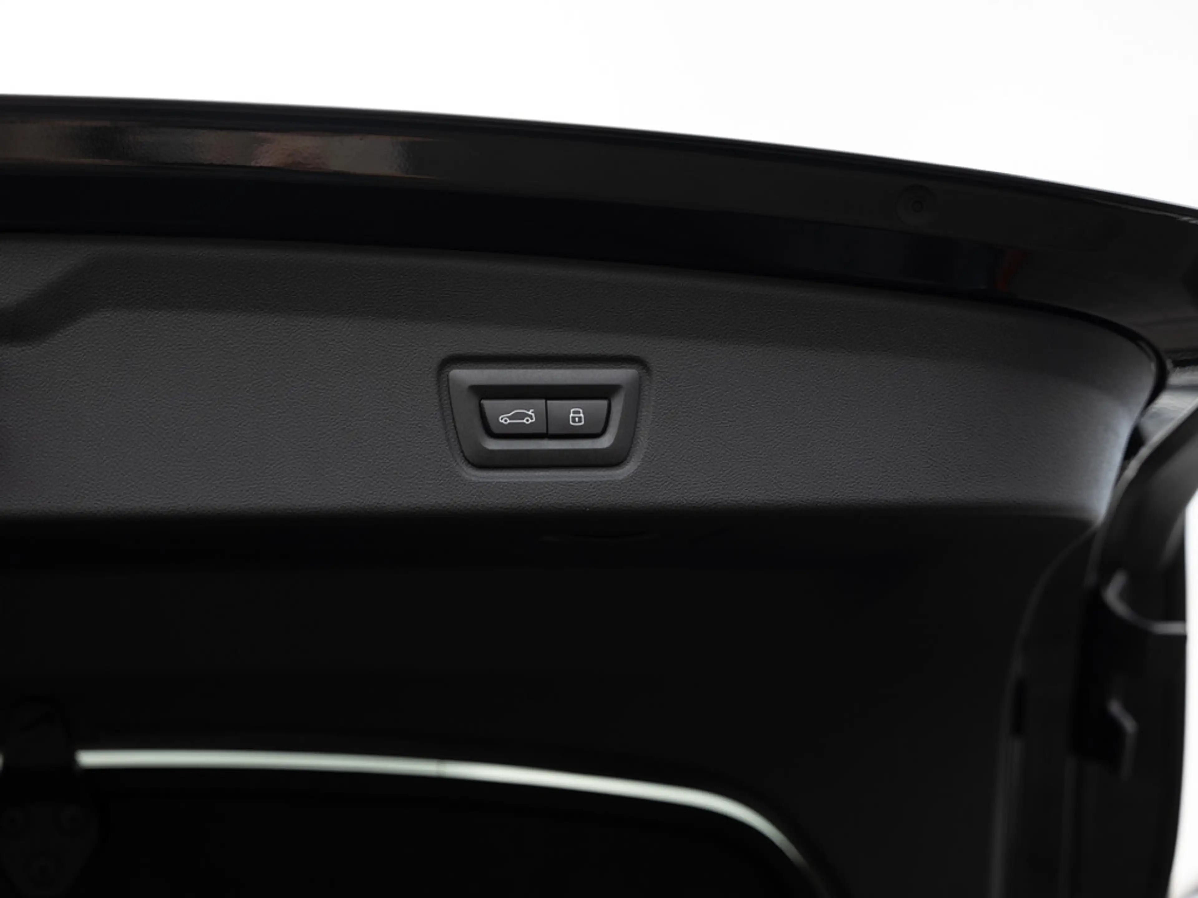 BMW i4 Gran Coupe M60 xDrive AHK HUD ACC NAVI H/K — photo 13