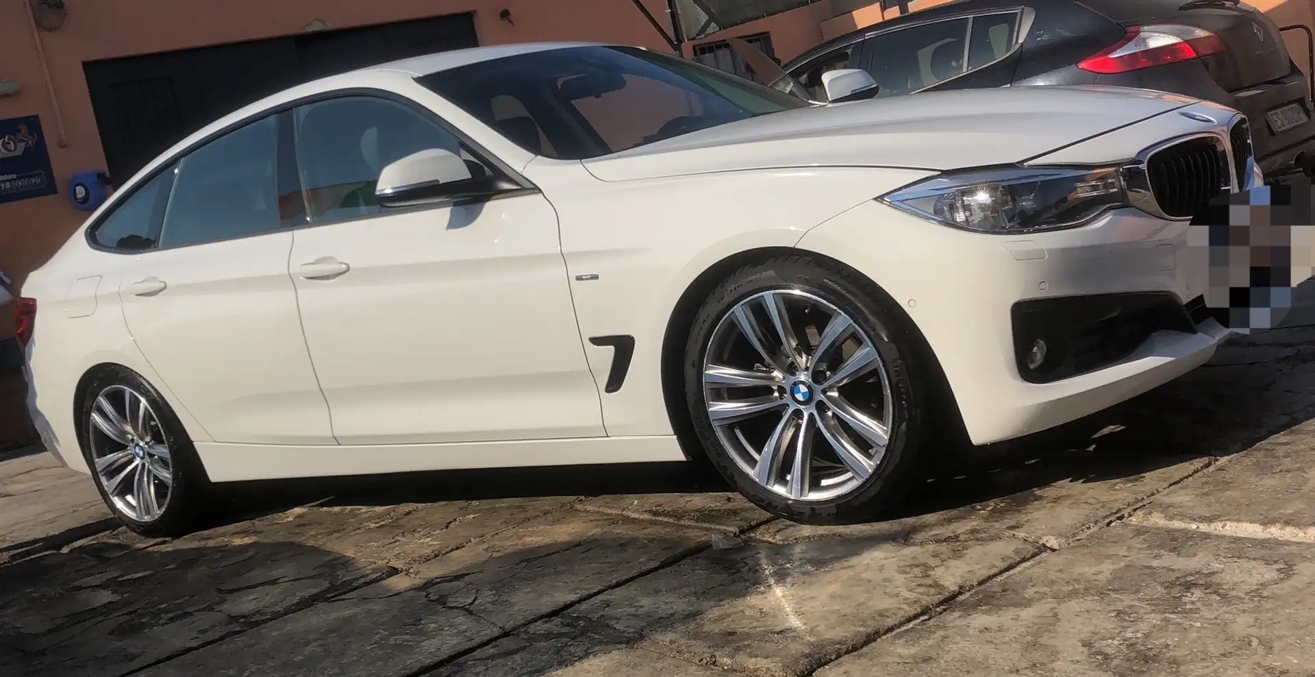 BMW 320 320d GRANTURISMO - 1