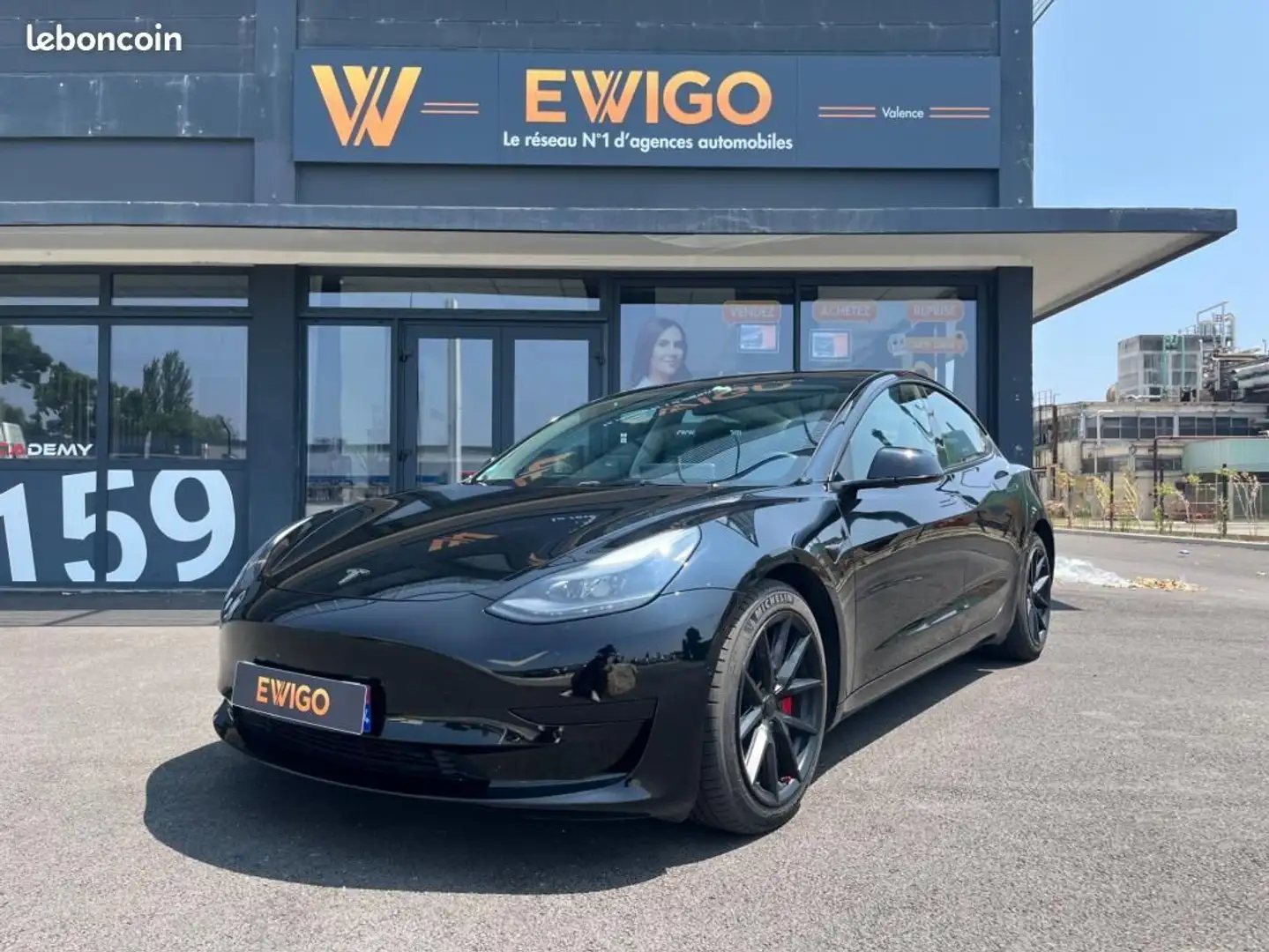 Tesla Model 3 ELECTRIC 325 60KWH STANDARD-PLUS PACK CARBONE GARA Schwarz - 1