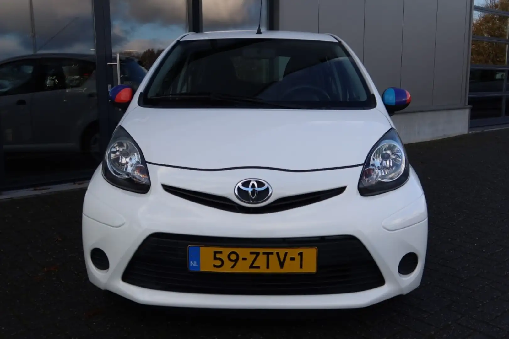 Toyota Aygo 1.0 VVT-i Comfort 5drs. Airco Weiß - 2