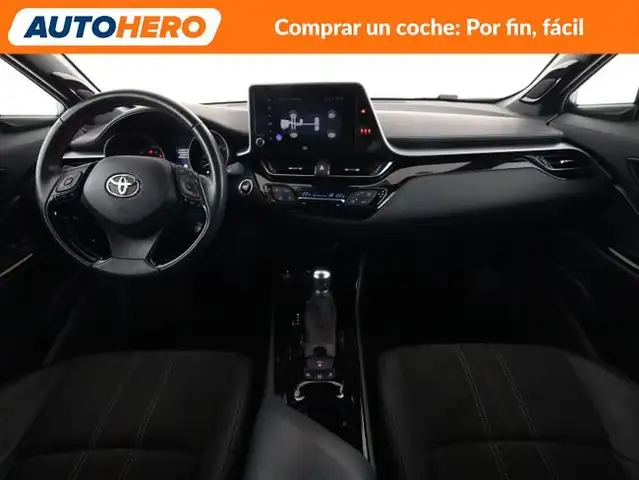 Toyota C-HR view 13