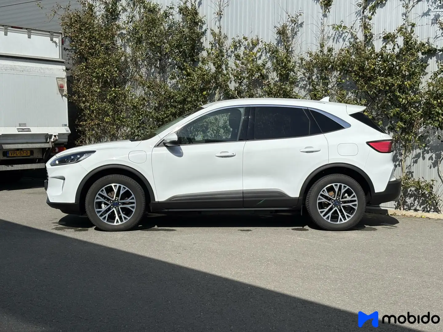 Ford Kuga | 2.5 PHEV Titanium | Apple CarPlay | Camera | Wit - 2