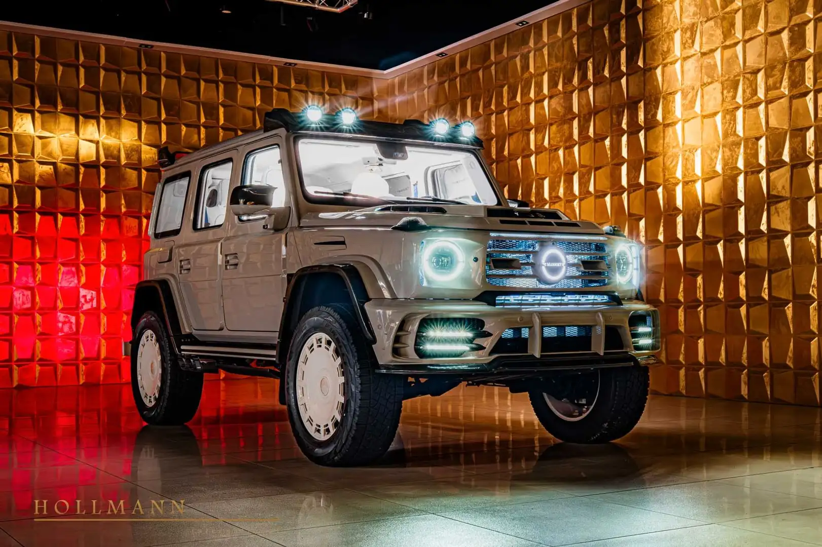 Mercedes-Benz G 63 AMG by MANSORY GRONOS P850 1 of 10 Silber - 2