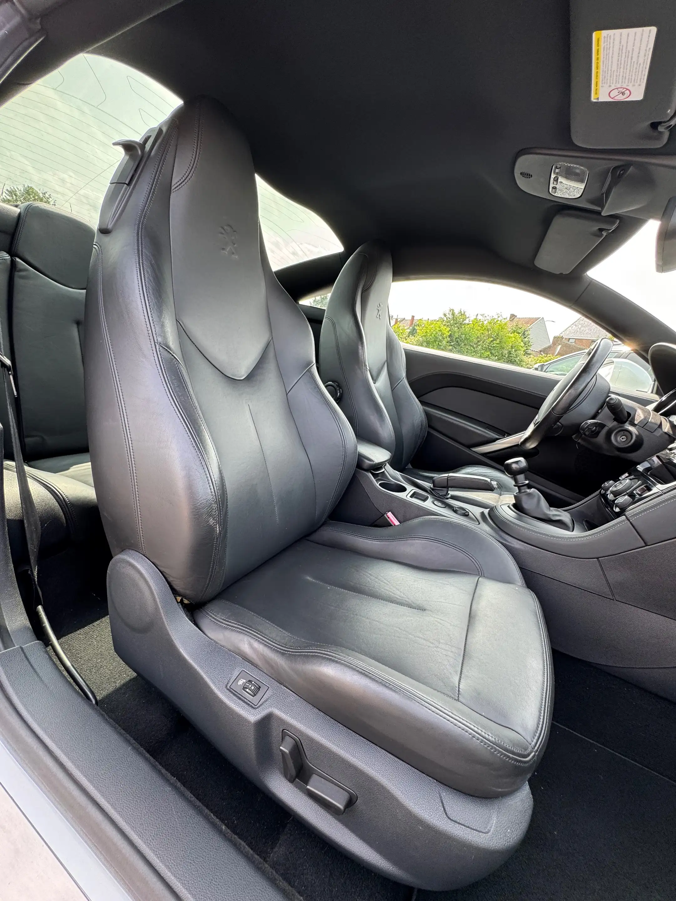 Peugeot RCZ 1.6 THP - Sg chauffants - Bluetooth - Intr cuir — photo 12