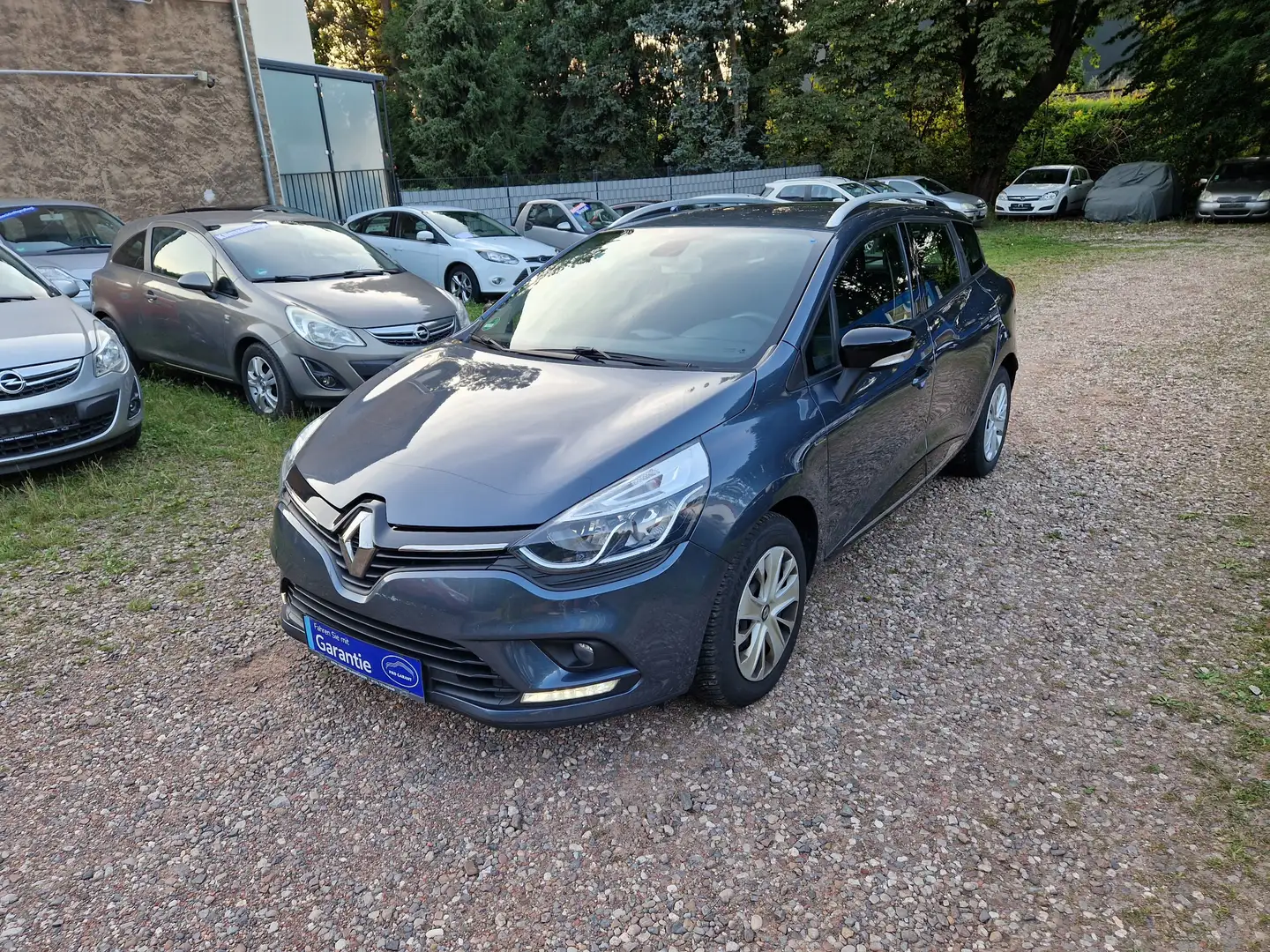 Renault Clio Grandtour Klimatro 91Tkm LED Navi Sitzhz 2Hnd PDC Gris - 1
