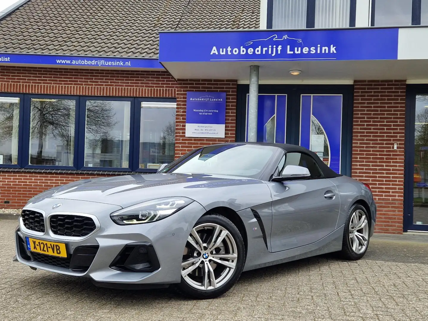 BMW Z4 Roadster SDrive20i High Executive M-Sport Stuurwie Grijs - 2