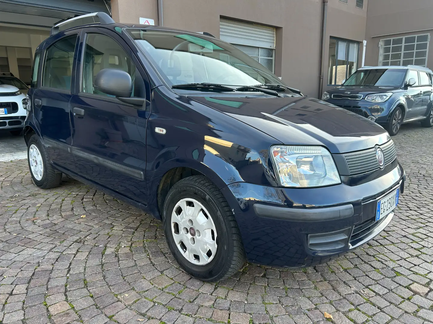 Fiat Panda Panda II 2011 1.2 Dynamic 69cv E5 Schwarz - 2