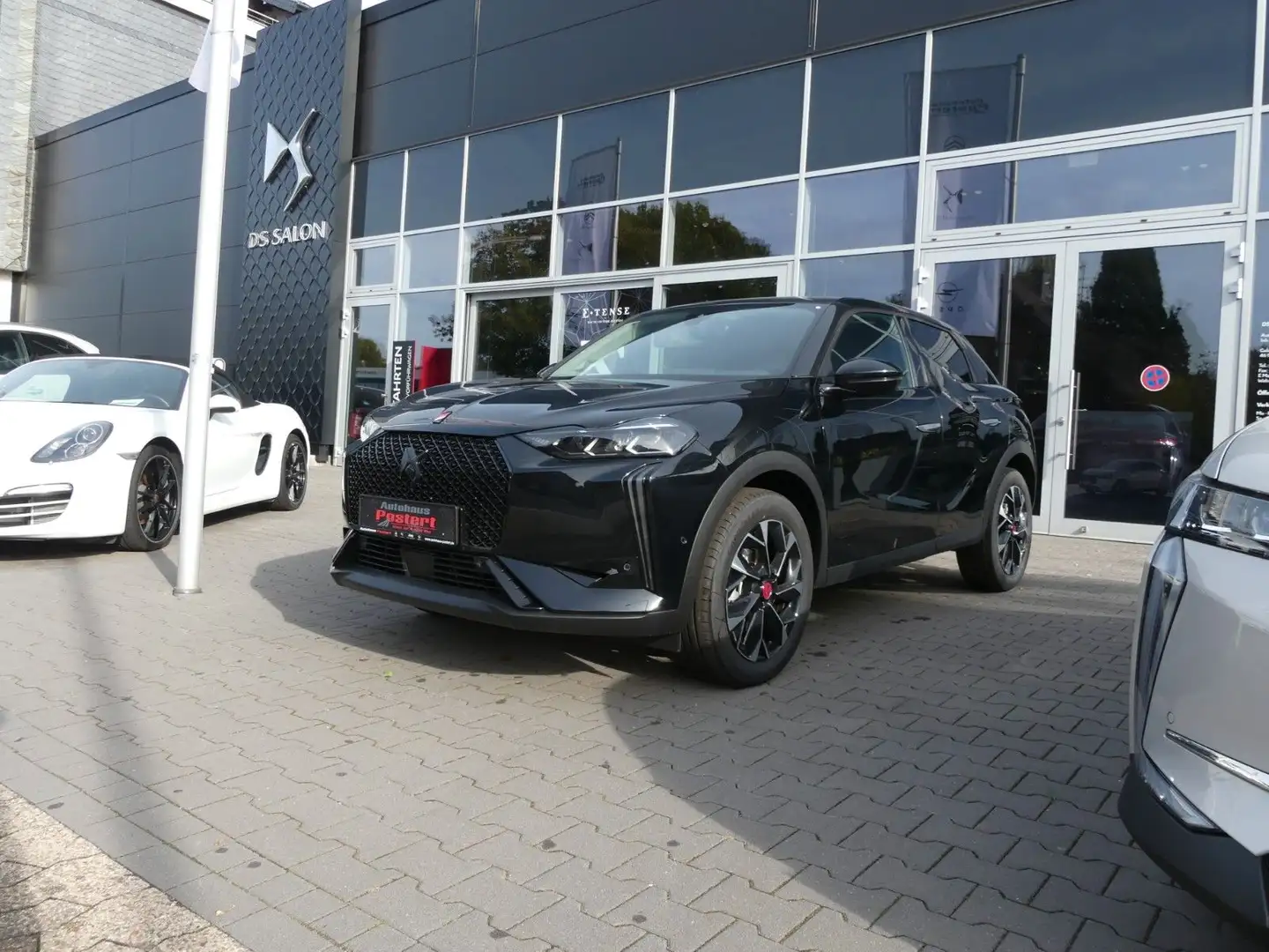 DS Automobiles DS 3 Crossback BlueHDi 130 Perfor.+Sitz.H. Fekete - 1