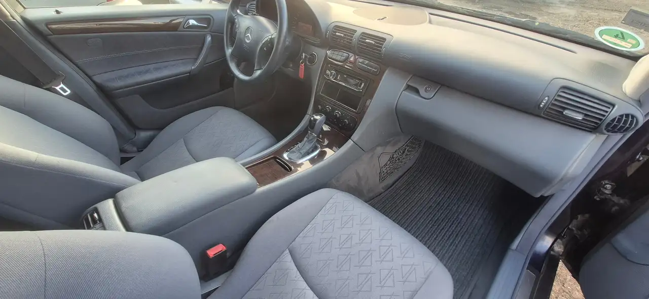 Mercedes-Benz C 180 Elegance, foto 9