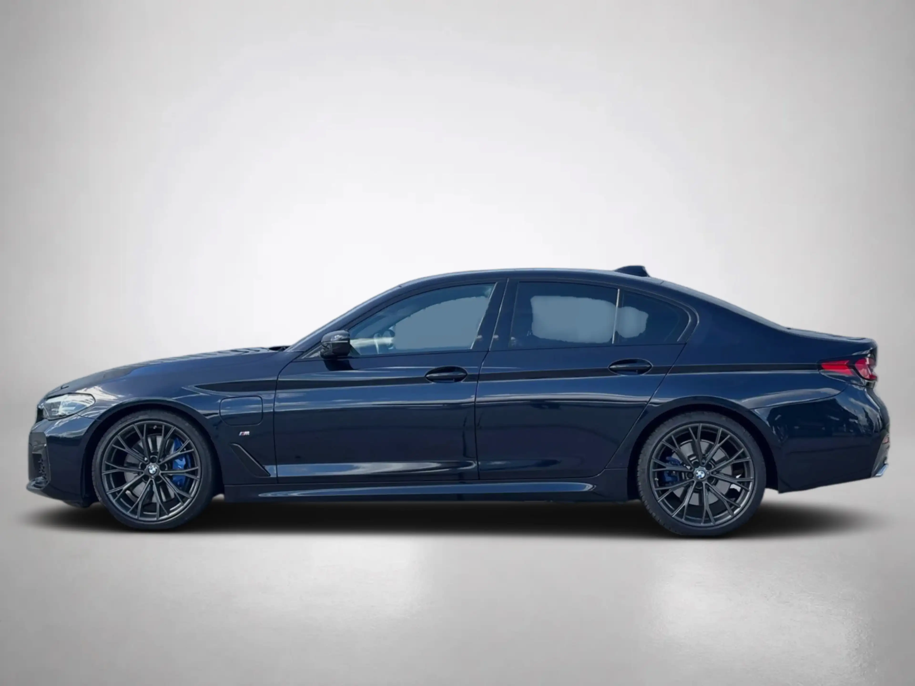 BMW 545 5-serie 545e xDrive High Executive M-SPORT (Dealer — photo 4