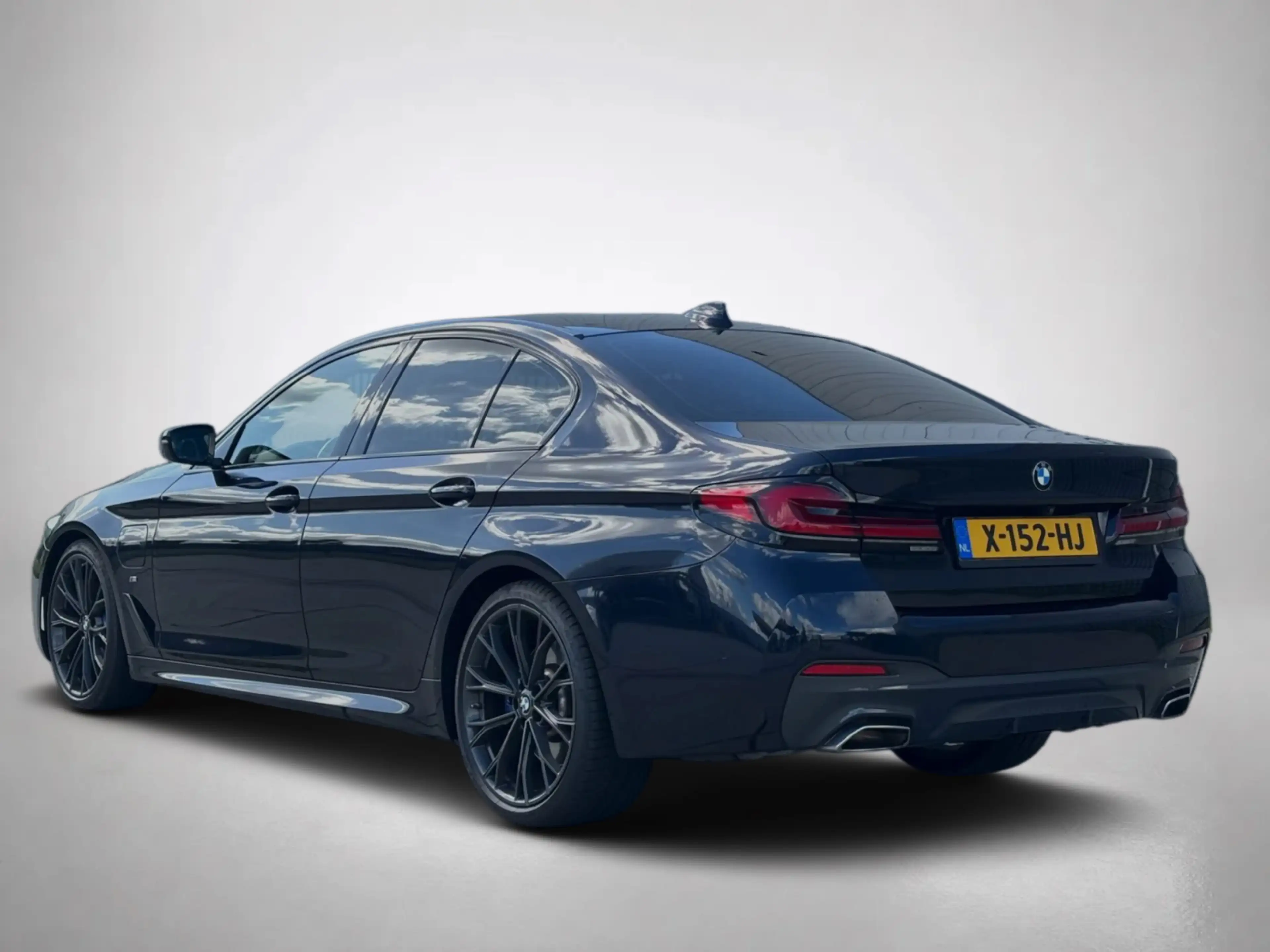 BMW 545 5-serie 545e xDrive High Executive M-SPORT (Dealer — photo 8