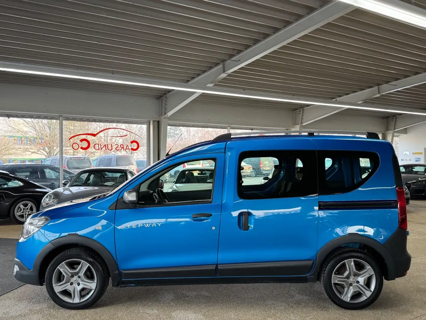 Dacia Dokker 1.3 TCe Stepway Plus *SHZ*NAV*PDC*RK*TEM* Blau - 2