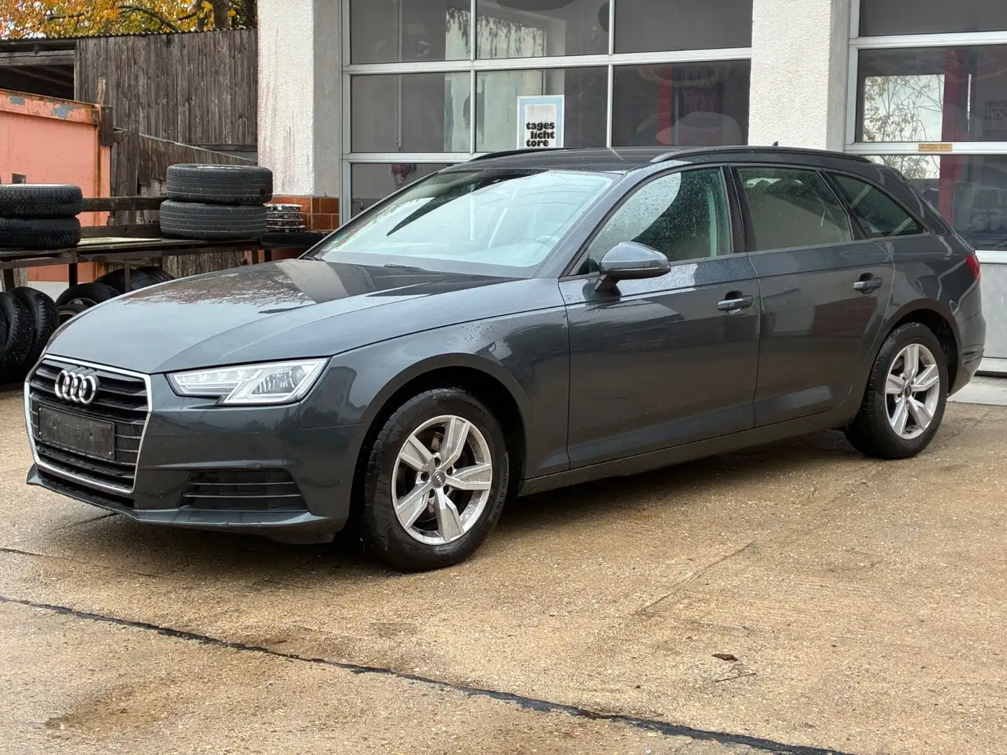 Audi A4 2.0 TDI 90kW Avant 1.HAND+NAVI+XENON+BUSINESS Grau - 2