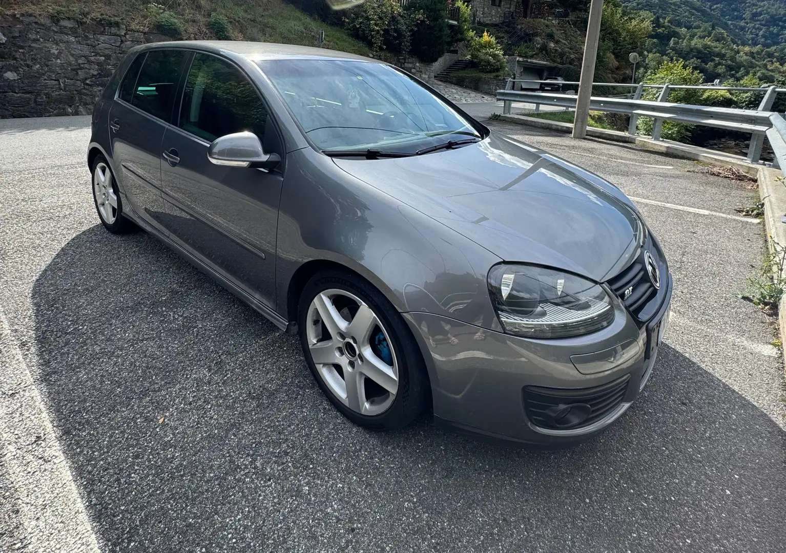 Volkswagen Golf 5p 2.0 tdi Gt Sport c/pelle dpf Grigio - 1