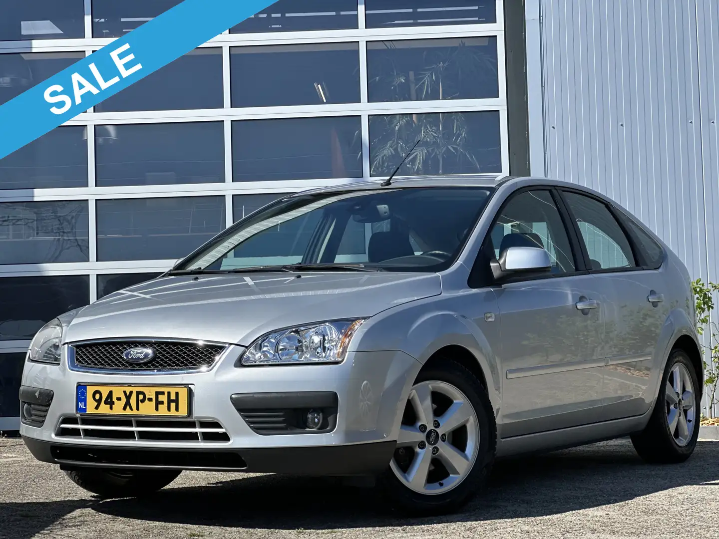 Ford Focus 1.6-16V Futura 100pk | Bluetooth | Cruise control Gris - 1