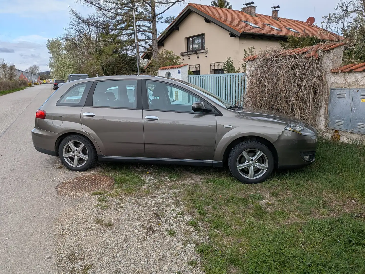 Fiat Croma Croma 1,8 16V Active Active Grau - 1