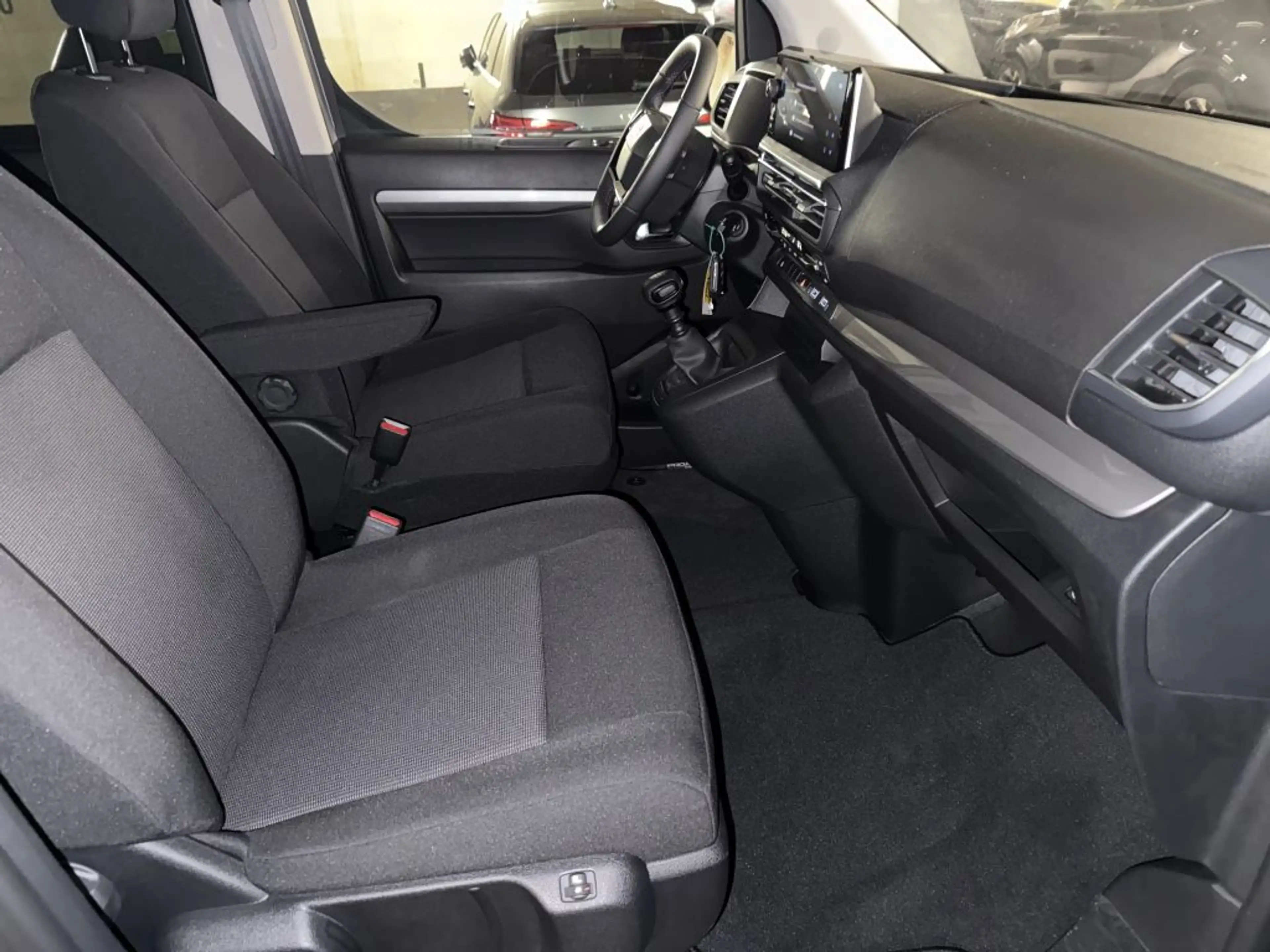 Toyota Proace Verso L1 Shuttle (8-Si.) Navi,ACC,Kamera,CarPlay — photo 8