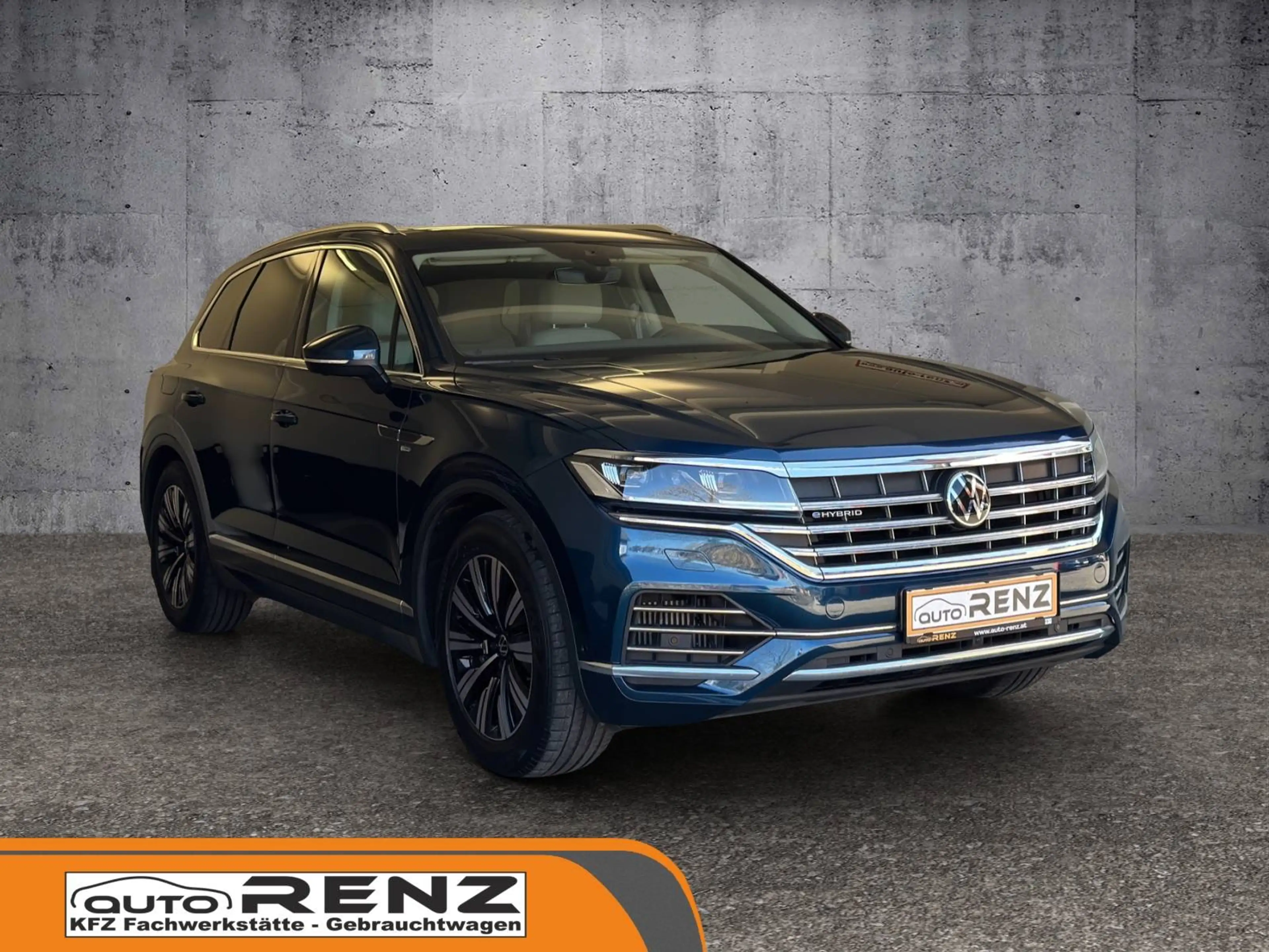 Volkswagen Touareg Elegance 4Motion V6 eHybrid, Luftfahrwerk,.... — photo 3