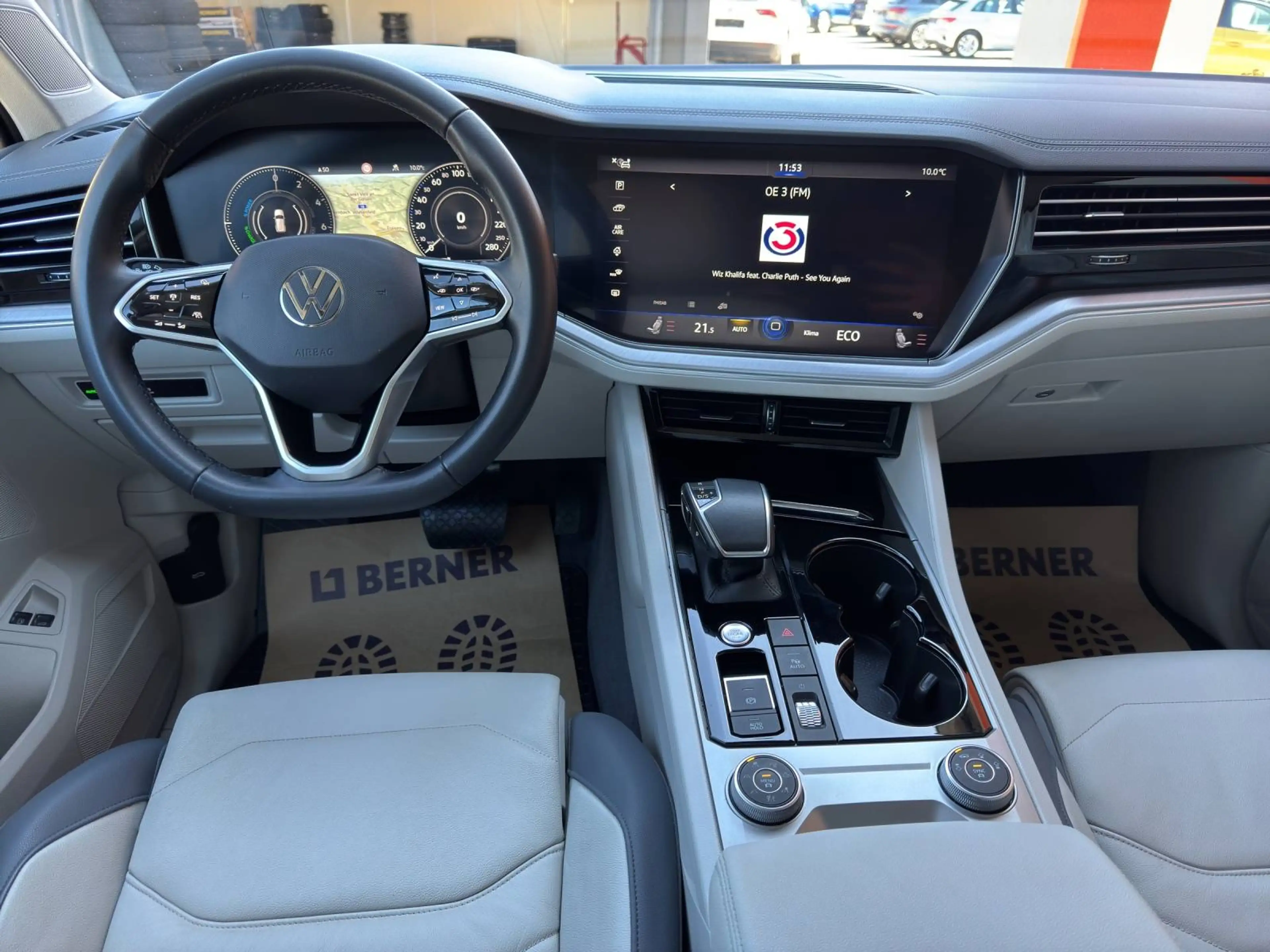 Volkswagen Touareg Elegance 4Motion V6 eHybrid, Luftfahrwerk,.... — photo 7