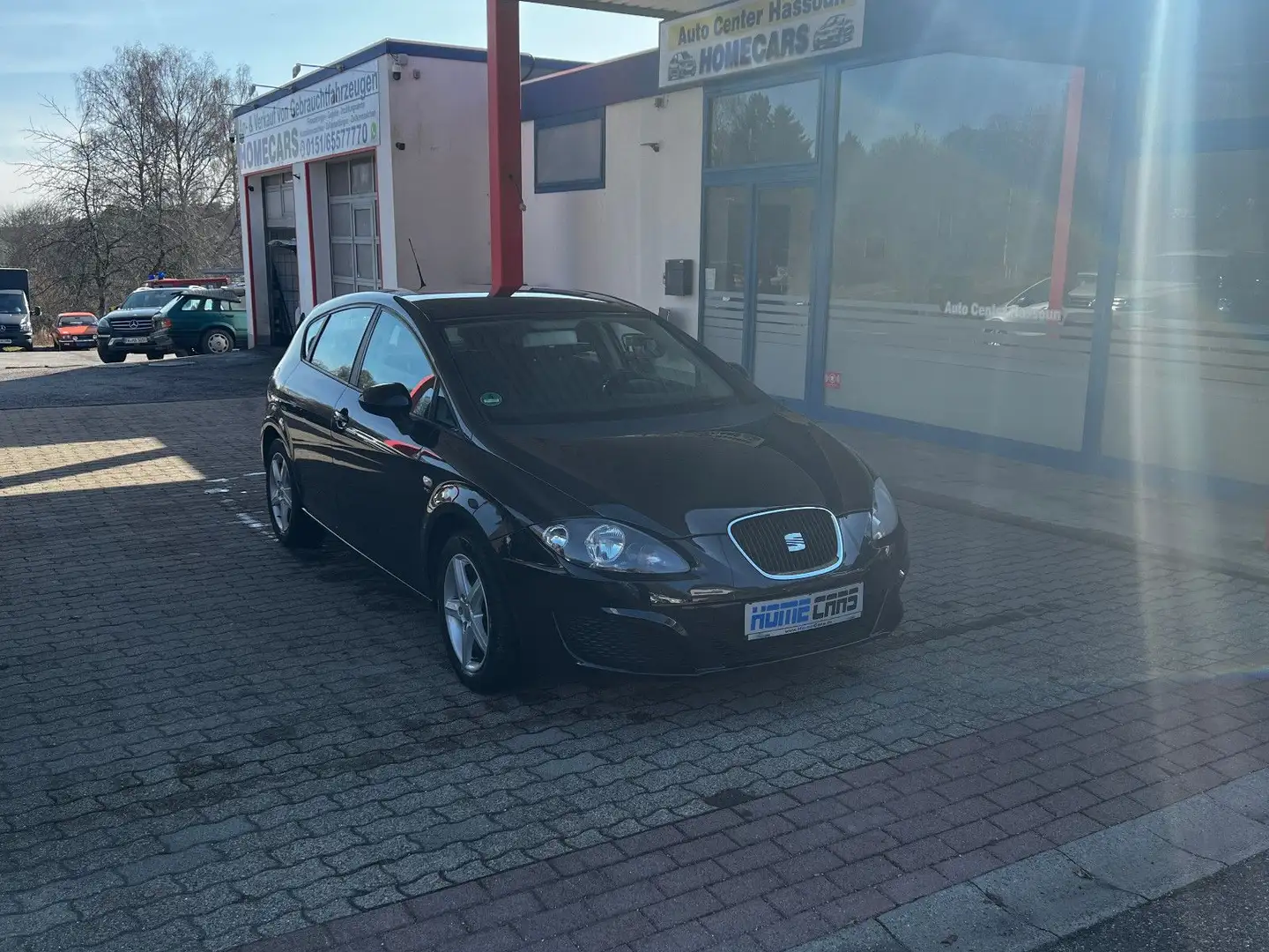 SEAT Leon Reference I Benzin Schwarz - 1