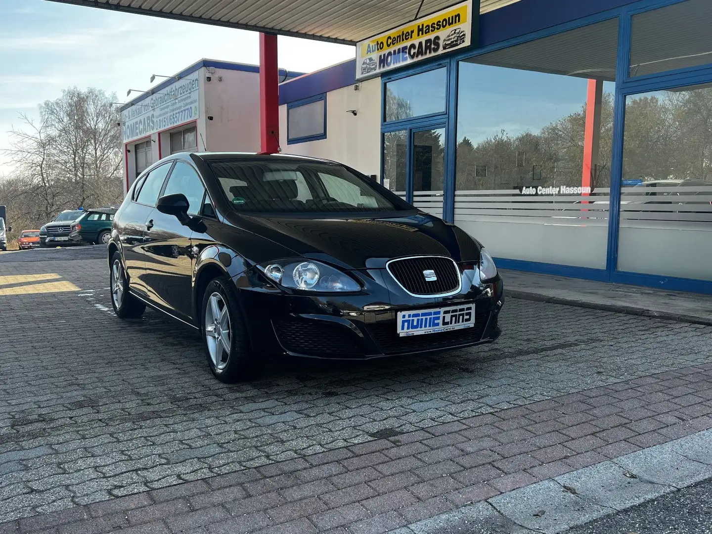 SEAT Leon Reference I Benzin Schwarz - 2