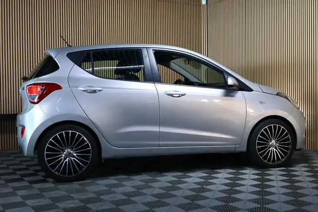 Hyundai i10 view 4