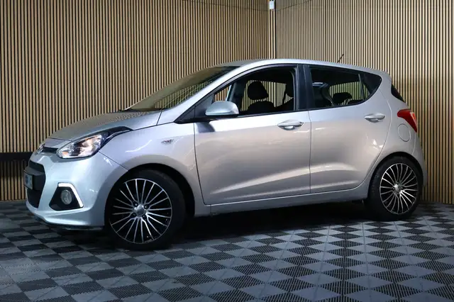 Hyundai i10 view 9