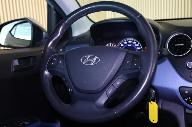 Hyundai i10 view 24