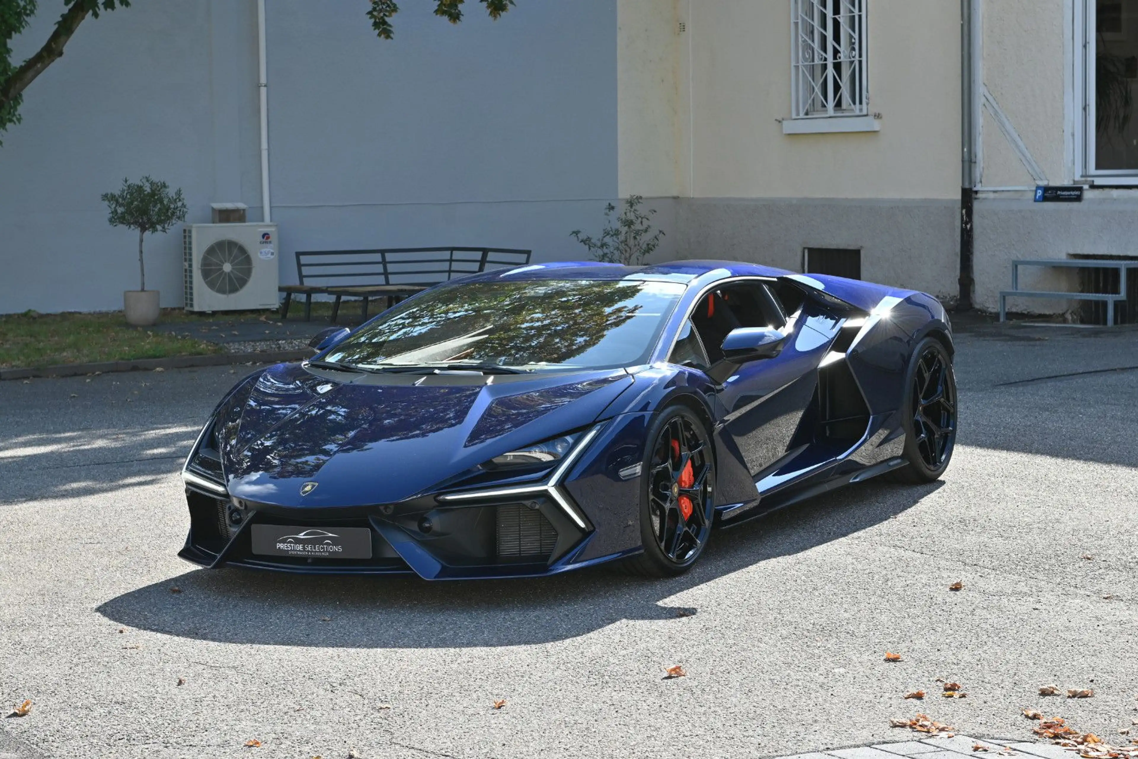 Lamborghini Revuelto /1.Hd./Sportivo Trim/21"/22"/BF Display — photo 11