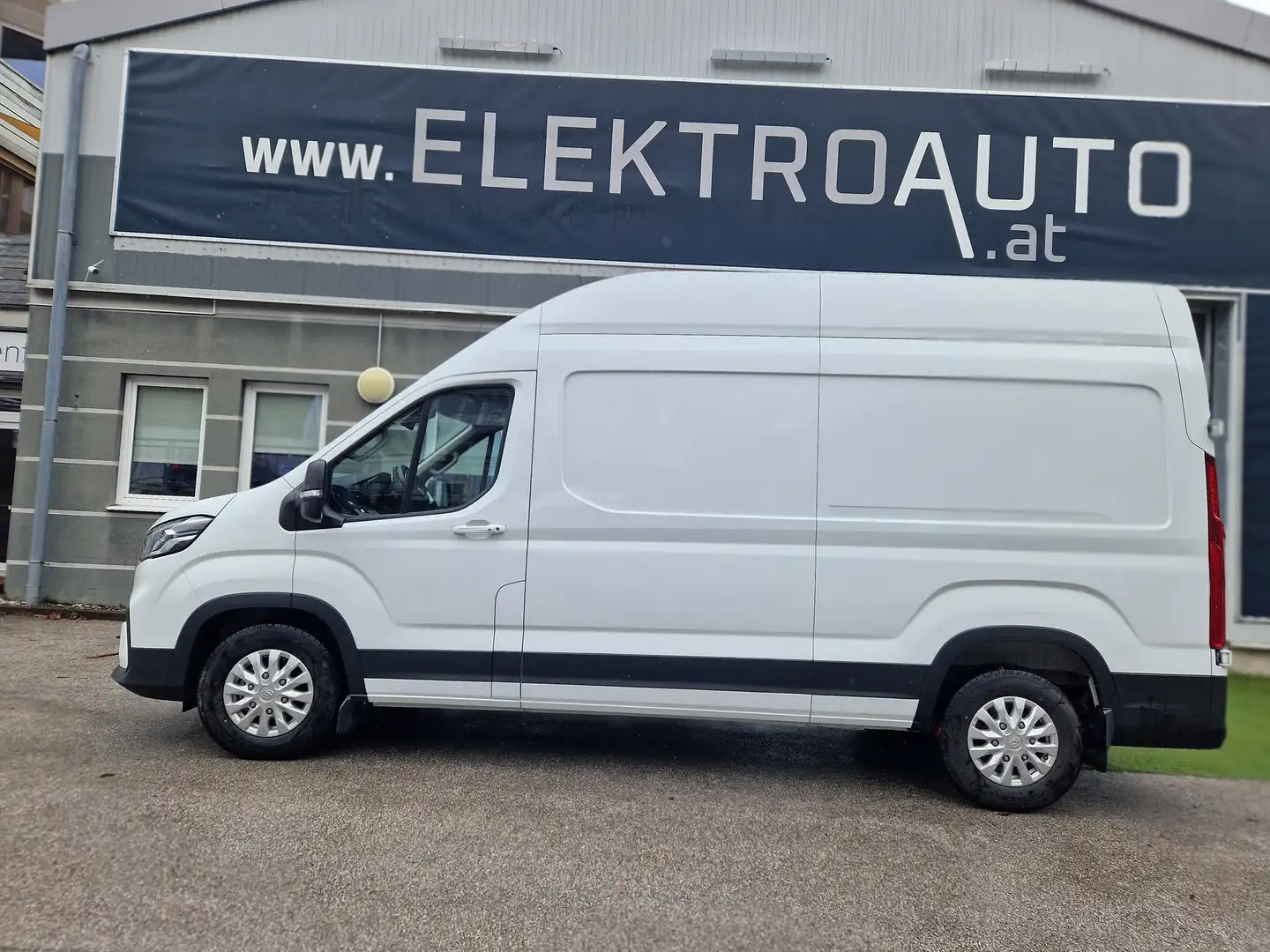 Maxus eDeliver 9 L3H3 89kWh um 27.000 netto sofort verfügbar! Blanc - 2