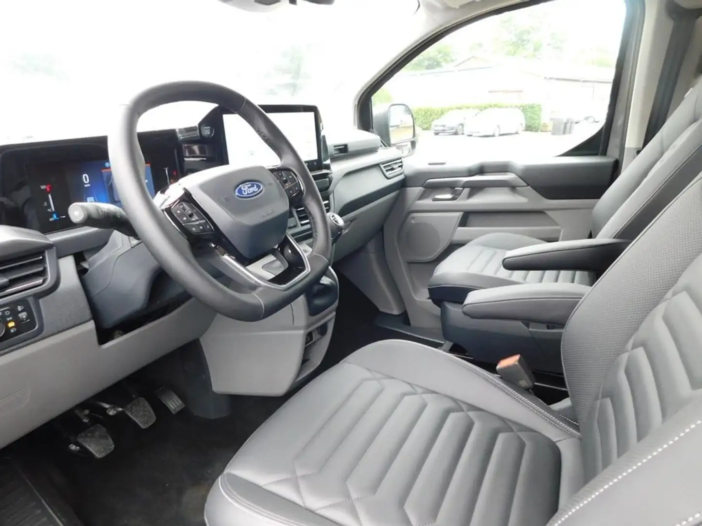 Ford Tourneo Custom 2.0 EcoBlue 150CV L1 Titanium Grigio - 2