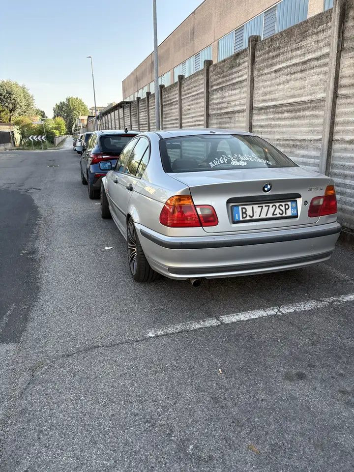 BMW 318i, foto 3