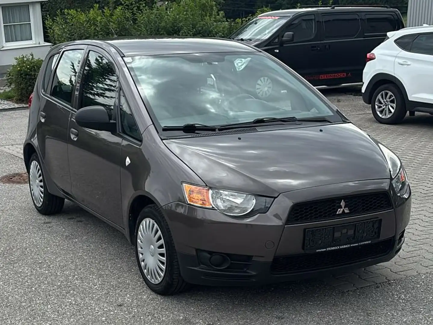 Mitsubishi Colt 5dr 1,1 MPI Austria Edition Beige - 2