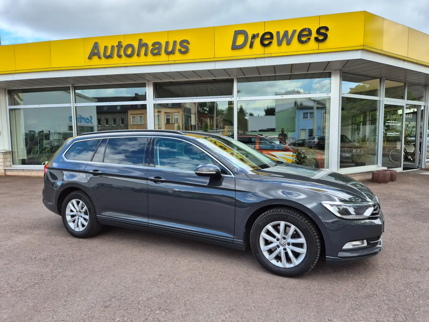 Volkswagen Passat Variant 2.0 TDI SCR Comfortline Noir - 1