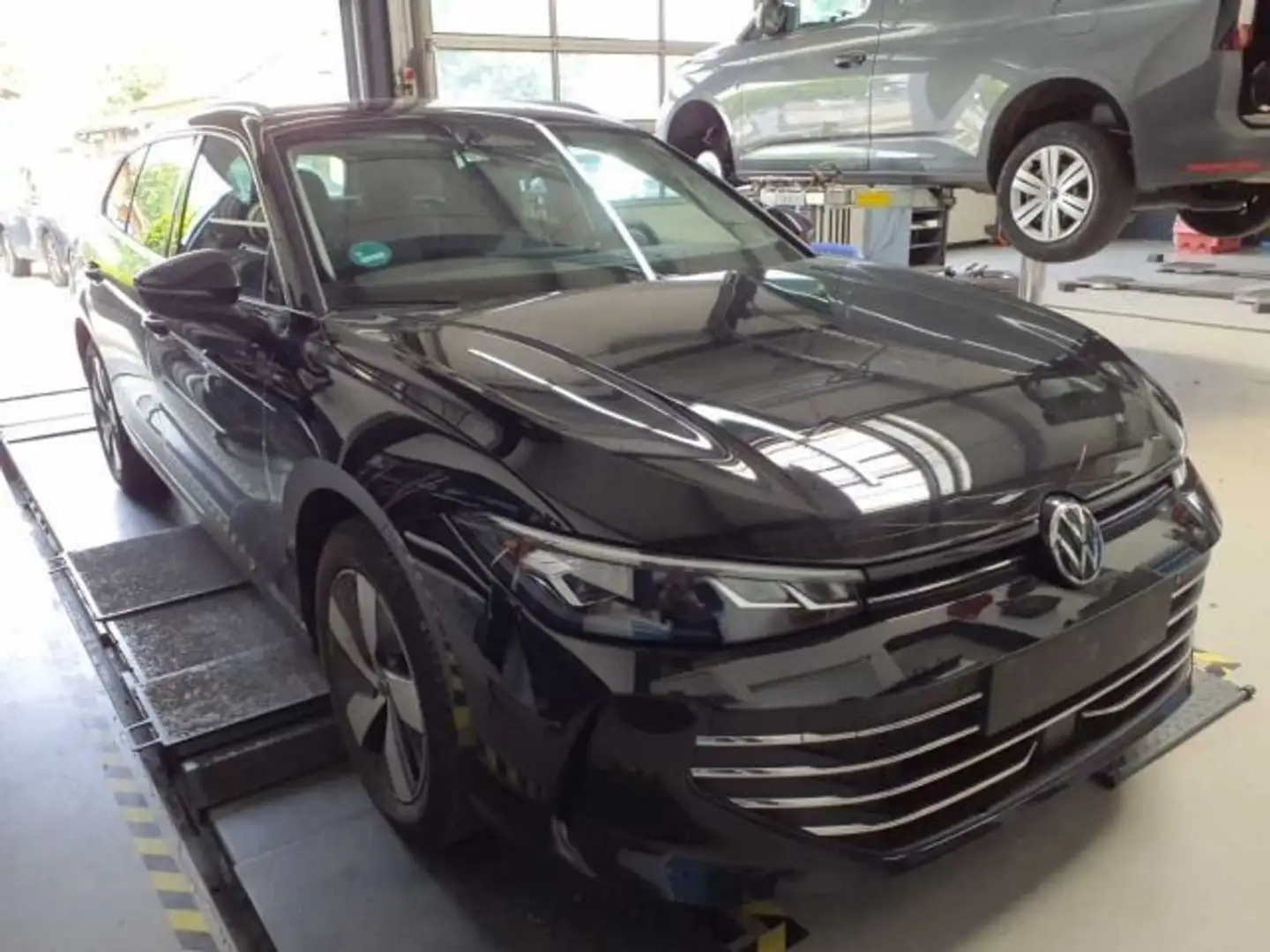Volkswagen Passat Variant Passat Business Schwarz - 2