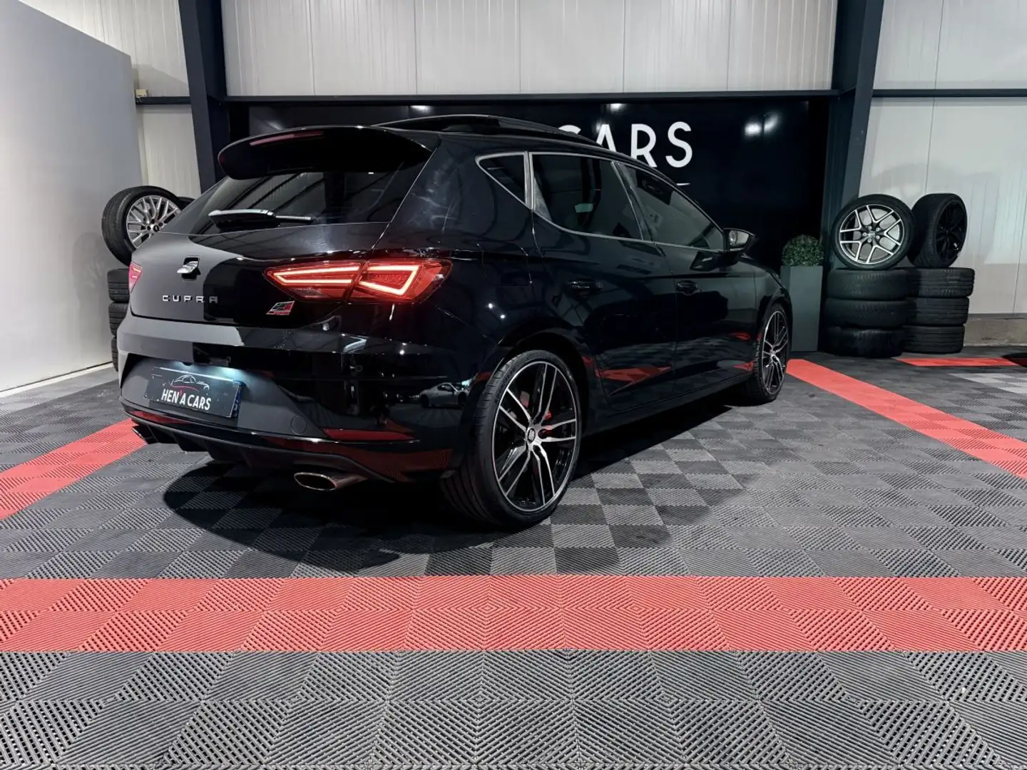 SEAT Leon Cupra (3) 2.0 TSi 300 Cupra Nero - 2