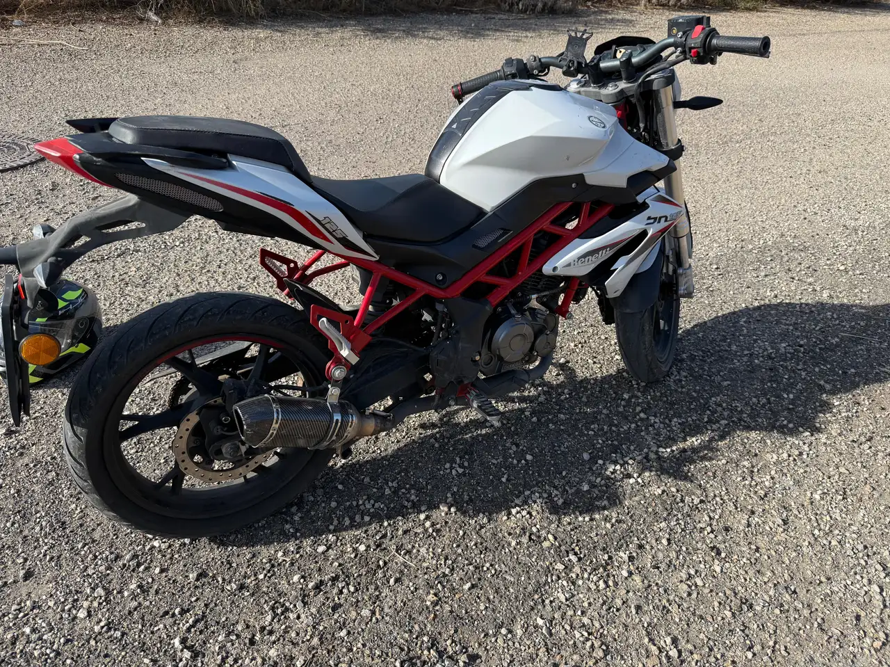 Benelli BN 125