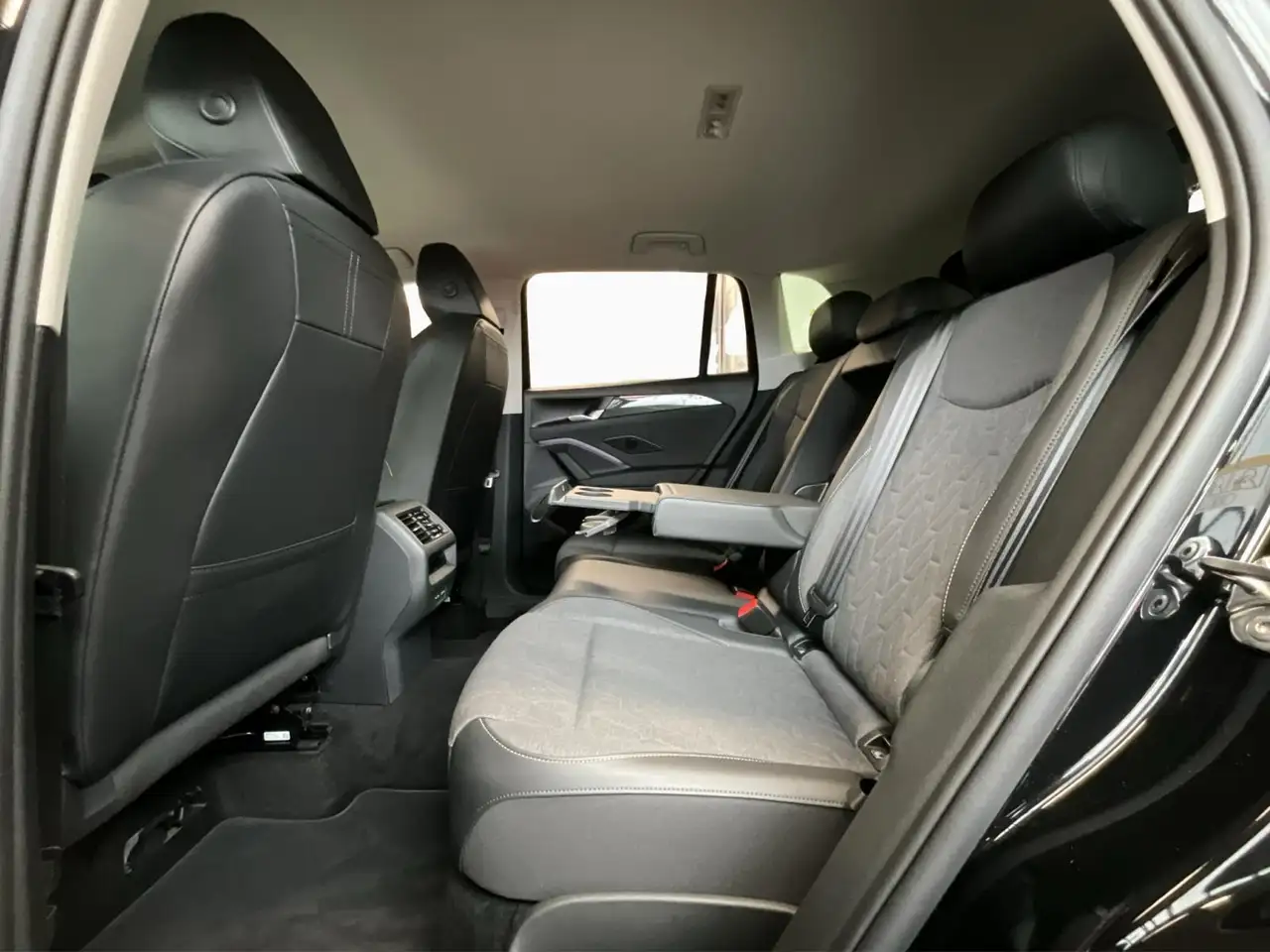 Volkswagen Tiguan Life+DSG+P.Design+P.Confort 15