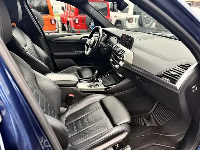 BMW X3 view 12