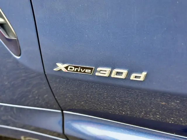 BMW X3 view 14