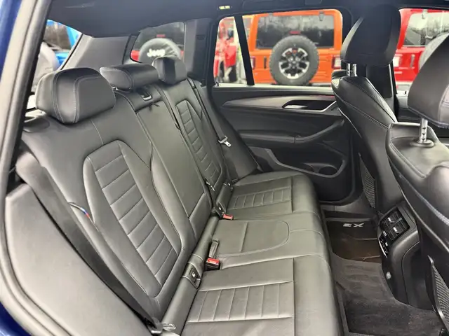 BMW X3 view 9