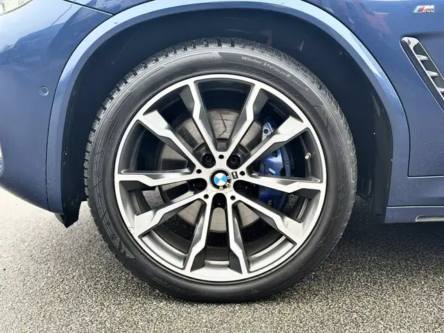BMW X3 view 4